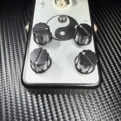 Hermida Audio Zendrive 2007, Hand Wired and signed by Alf Hermida - Silver/Black image 2