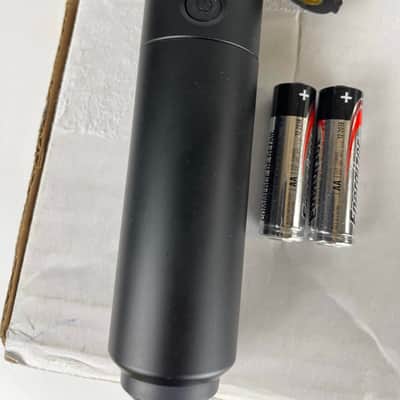 Immagine Shure BLX2/PG58 Handheld Wireless Microphone Transmitter with PG58 Capsule, J11 Band - 3