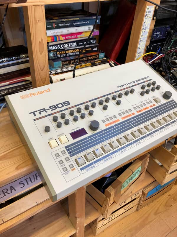 Roland TR-909 Rhythm Composer 1983 - 1985 - White image 1