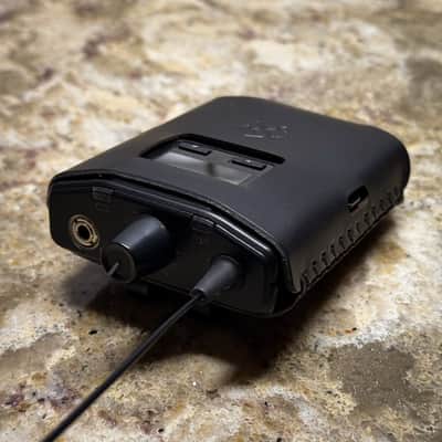 Handmade Leather Case - Shure P3RA Wireless IEM Bodypack Pouch Holster image 2