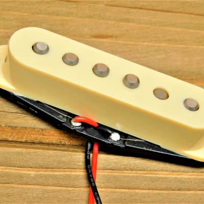 G.M. Smooth Velvet Alnico II Middle pickup RWRP (Cream) for Fender Stratocaster® image 1