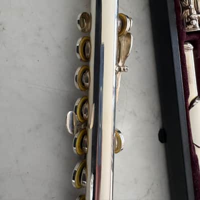 Yamaha YFL-481 Intermediate B-Foot Flute 2010s - Silver image 11