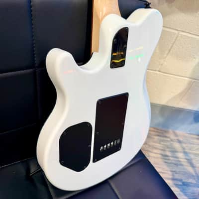 🌟B-Stock🌟 Sterling by Music Man SUB Axis~White W/Black Binding Electric Guitar image 11