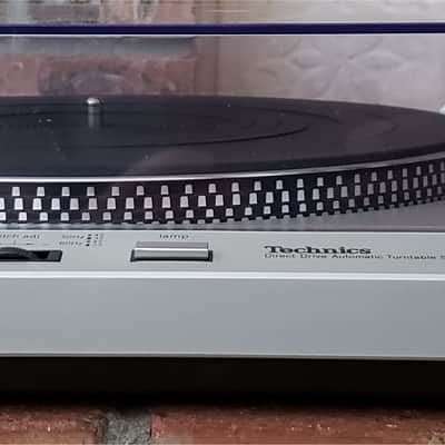 Technics SL-D205 Turntable Direct Drive Semi Automatic Like New with AT Cartridge & Headshell image 3