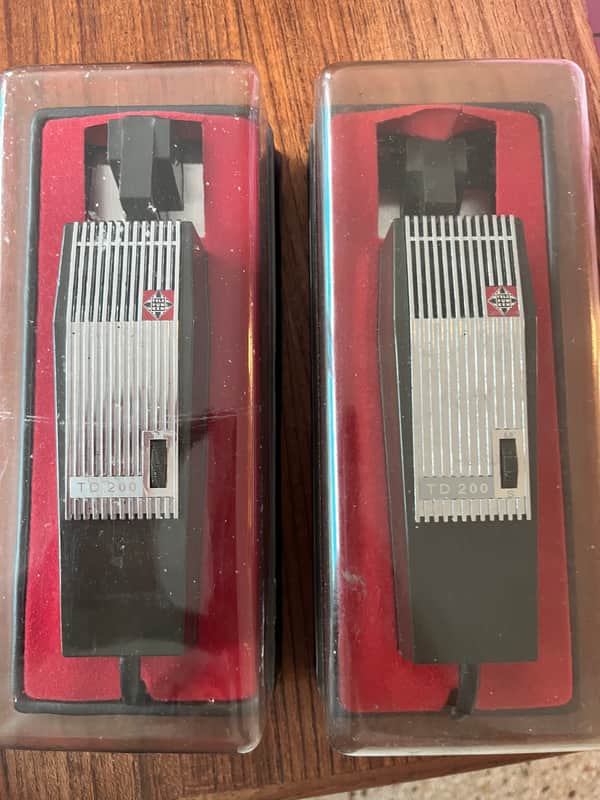 Telefunken  TD 200 microphone pair image 1
