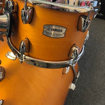 Yamaha Tour Custom Maple Drum Set 22/10/12/16  Caramel Satin image 5