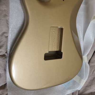 Warmoth Stratocaster 2025 - Metallic Gold - Gotoh 510 Tremolo Bridge image 3