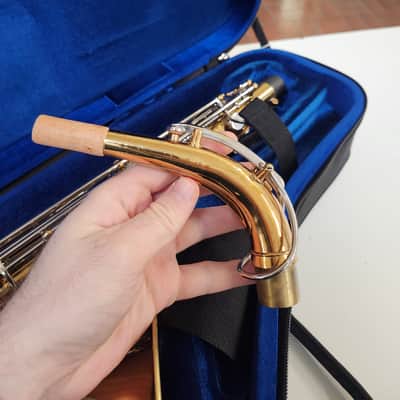 Vintage 1966 Martin Imperial Alto Sax, Orig. Lacquer, New Pads, New Case image 15