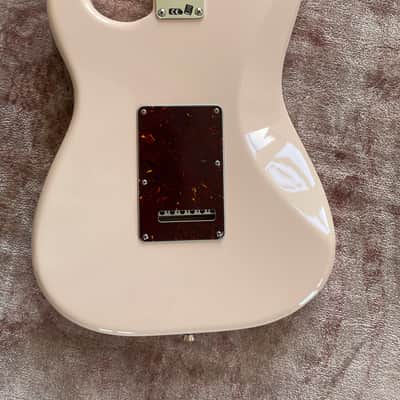 Fender American Professional II Stratocaster with Rosewood Neck 2021 - Shell Pink image 3