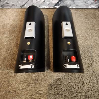 Polk Polk Audio RM201 is a compact, bass-reflex home theater satellite speake 90s  - Black image 5
