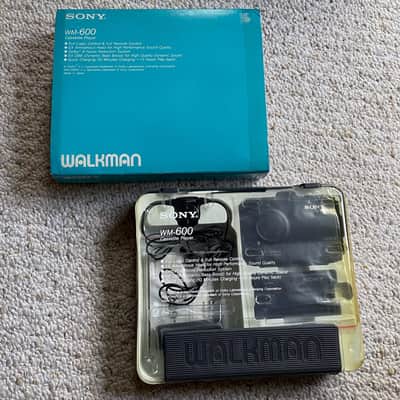 [RARE FULL BOX] Sony WM-600 Walkman Cassette Player, NM Shape, Working ! image 3