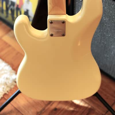 Greco Fujigen Spacy Sound 1980 Vintage White P Bass w/Fender Gig Bag image 5