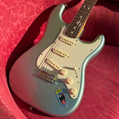 Fender American Vintage '62 Stratocaster 1989 - 1996 Ocean Turquoise image 11