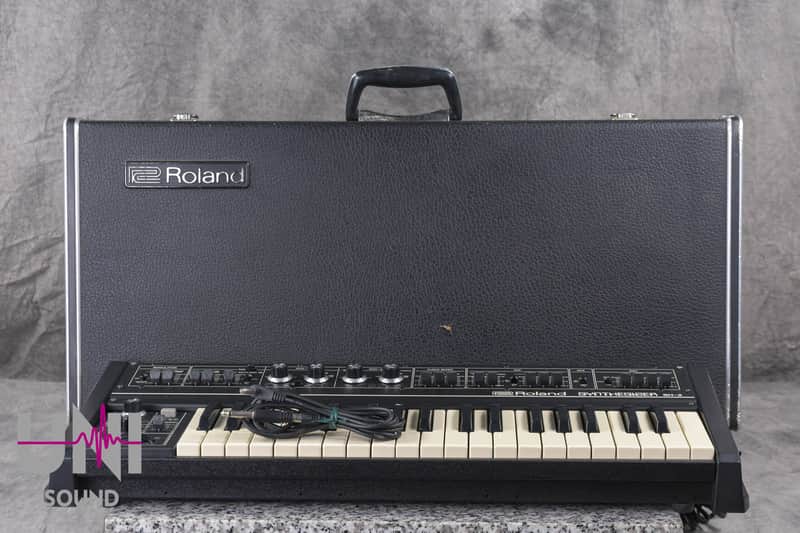 Roland SH-2 Analog Synthesizer w/Hard case in Very Good condition image 1