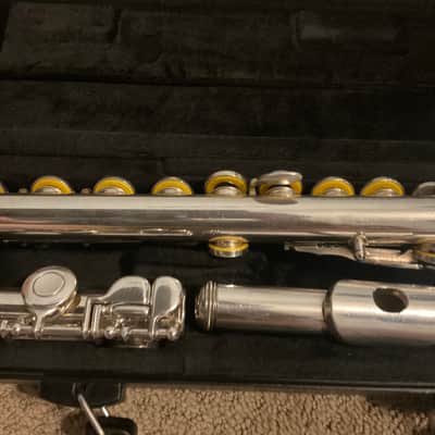 Yamaha 225SII Flute All New Pads, Clean image 5