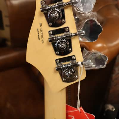 Fender Player Jazz Bass Pau Ferro Fingerboard Polar White image 6