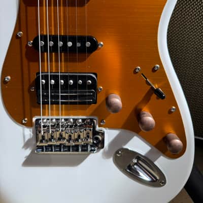 Upgraded HSS Strat-Style Guitar – Wilkinson Tremolo – 6 lb 11 oz image 5