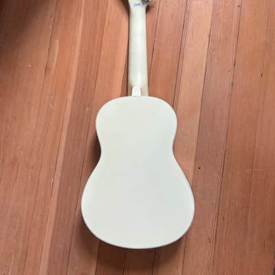 Fender Limited edition Zuma concert Ukulele 2020s - Olympic White image 2