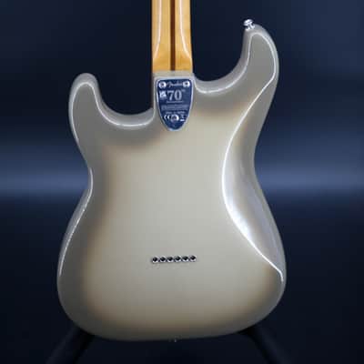Fender 70th Anniversary Vintera II Stratocaster 2024 - Present - Antigua image 10