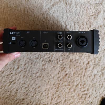 IK Multimedia AXE I/O Solo USB Audio Interface 2020 - Present - Black image 4