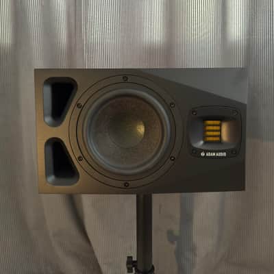 Adam A7V studio monitors (pair) image 5