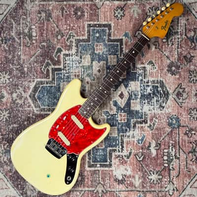 1966 Fender Duo Sonic Vintage Olympic White Electric Guitar W/ Original Case & Hangtag! image 3