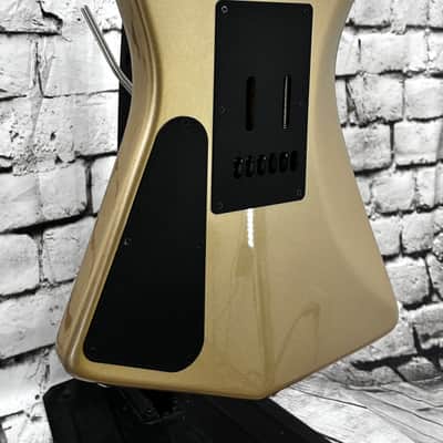 Ernie Ball Music Man St. Vincent Signature Goldie 2025 - Cashmere image 9
