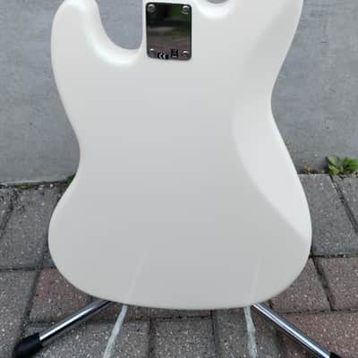 Fender Standard Jazz Bass – Arctic White image 2