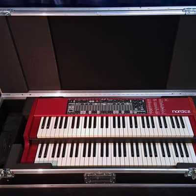 Immagine Nord C2 Organ 2010's - Red - 7