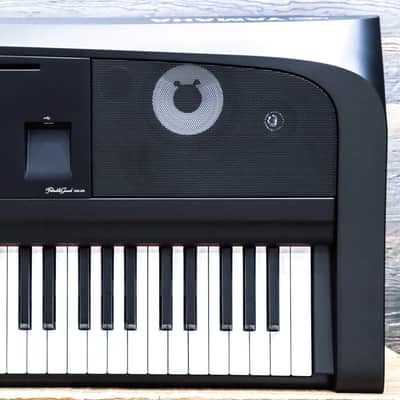 Yamaha DGX-670