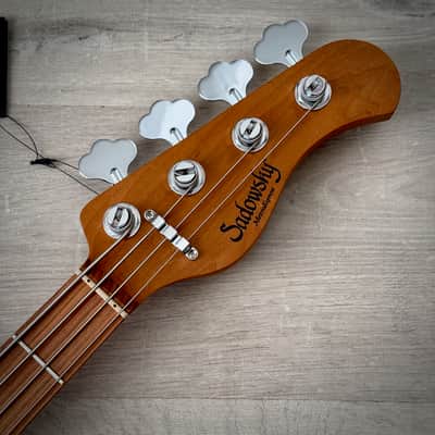 Sadowsky MetroExpress 21-Fret Hybrid P/J Bass, Morado Fingerboard, 4-String - Solid Champagne Metallic High Polish (SMX21HP4 J7R OKU FR) image 4