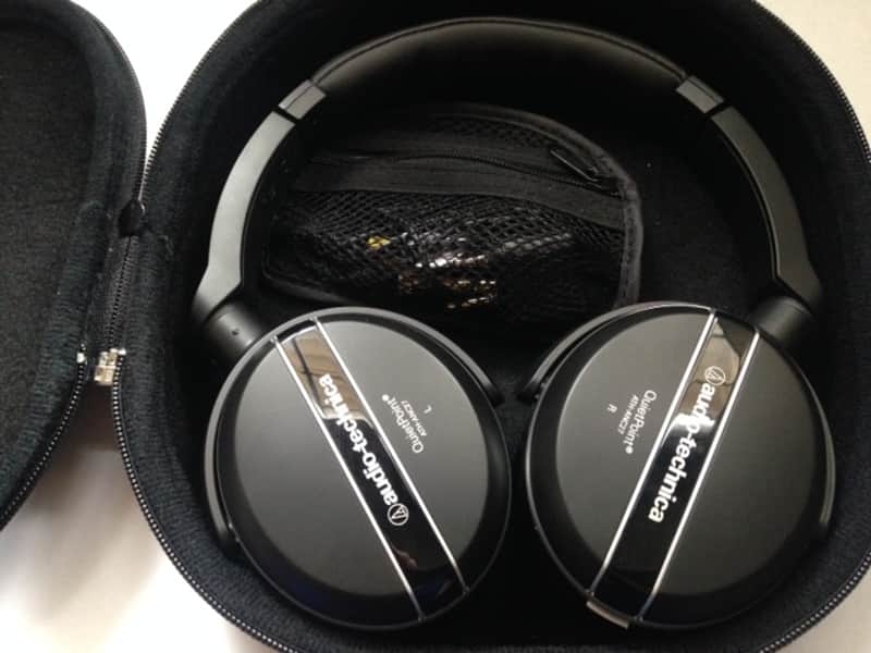 Audio technica ATH-ANC27 Quiet Point Active Noise-Cancelling headphones black image 1