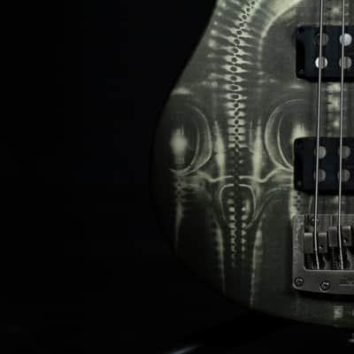 A true Museum piece 🎬- Ibanez SRXHRG1 Standard 2006 - "NY City X" Graphic image 5