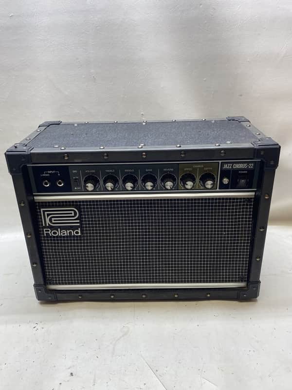 Roland JC-22 Jazz Chorus 2-Channel 30-Watt 2x6.5" Guitar Combo