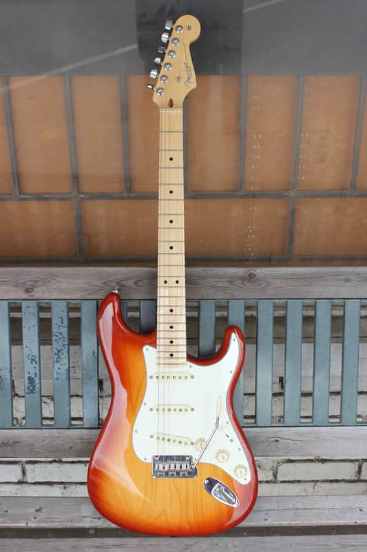 Fender 2018 American Professional Stratocaster Sienna Sunburst image 1