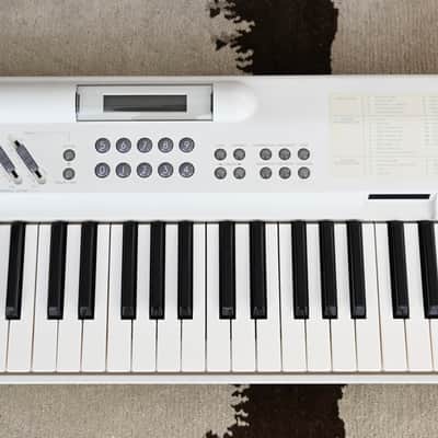 Korg 707 White ***Ultra Rare***