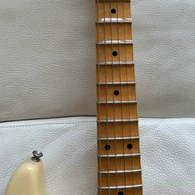 2009 Fender Yngwie Malmsteen USA Signature Stratocaster – Mint Condition – Vintage White – Maple image 9