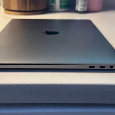 2018 MacBook Pro 13” i5 Quad-Core 16 GB image 5