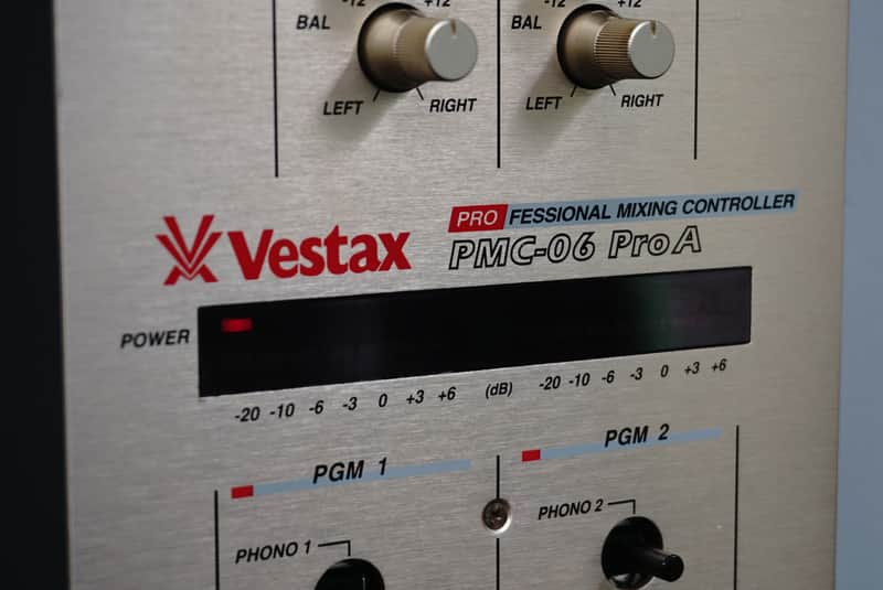 Vestax PMC-06 Pro A Slim Professional Mixtick DJ Mixer Mixing