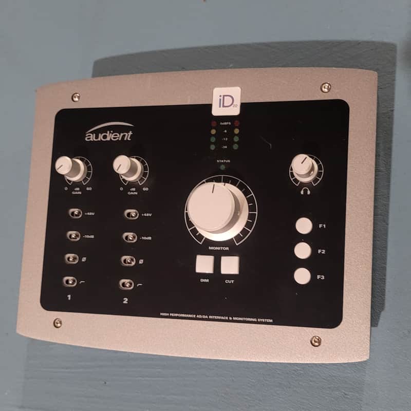 Audient iD22 Desktop USB Audio Interface image 1