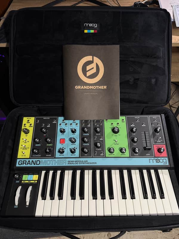 Moog Grandmother Synthesizer CIB w/ SR Series Case image 1