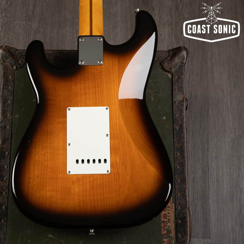 2004 Fender '62 reissue Stratocaster ST62-58US Crafted in Japan