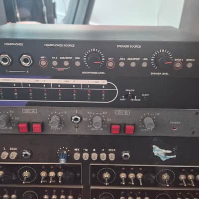 Revive Audio Custom Discrete 2-Channel API-Style Mic Preamp (312 / 2520 Clone) - Black image 3