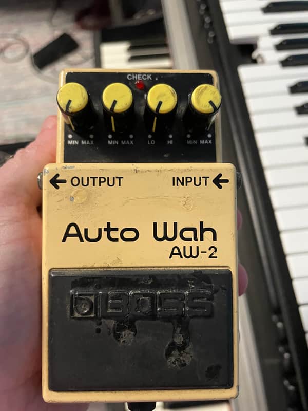 Boss AW-2 Auto Wah | Reverb