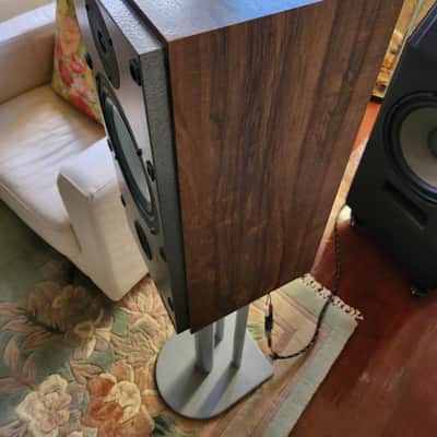 Mission 737r 1985 - Walnut with atacama stands and covers A1 condition & sound superb image 9