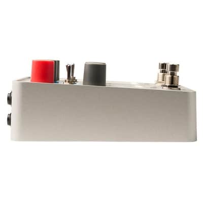 Universal Audio Max Preamp & Dual Compressor Pedal image 3