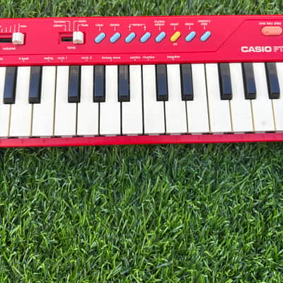 Immagine Casio PT-10 29-Key Mini Synthesizer 1980s - Red - 3