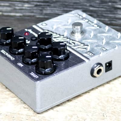 Tech 21 NYC SansAmp US Metal Character Series Distortion Preamp Effect Pedal image 5