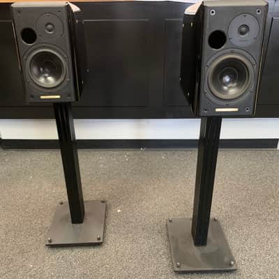 Sonus Faber Concerto w/ Stands image 2