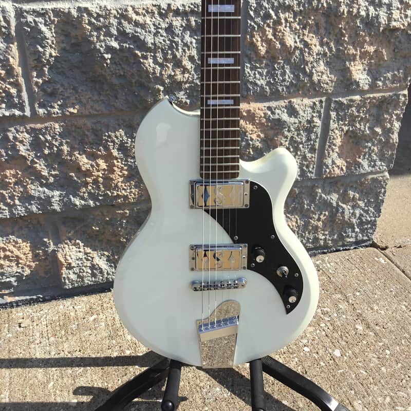 Supro 2020AW Westbury Dual Pickup Island Series Electric Guitar - Antique White